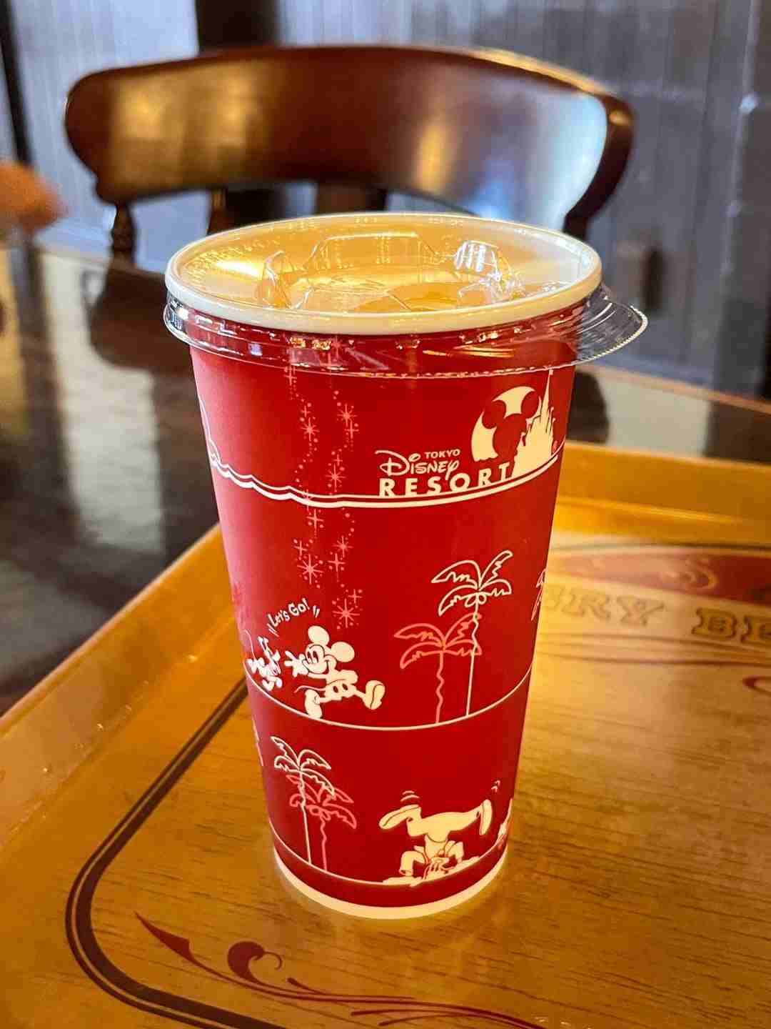 マクドナルド、開発に3年以上かけた渾身の“飲めるフタ”を提供開始で企業努力に称賛も「気持ち悪い」分かれる賛否