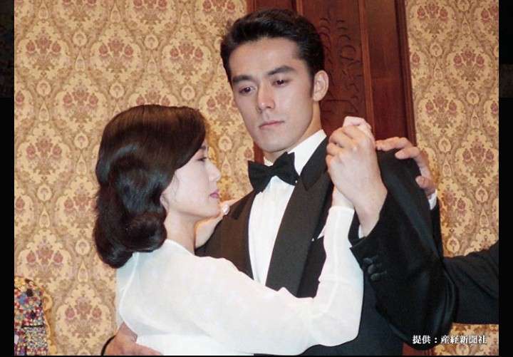 阿部寛:36年ぶり「メンズノンノ」登場 「ジルサンダー」着こなし鈴鹿央士と表紙に 「初心を思い出して新鮮な気持ち」