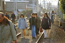ハイヒール消滅の危機「今いる職人がいなくなったら終わってしまう」…コロナ禍で売上が半分以下に、老舗メーカーが語る存続の行方