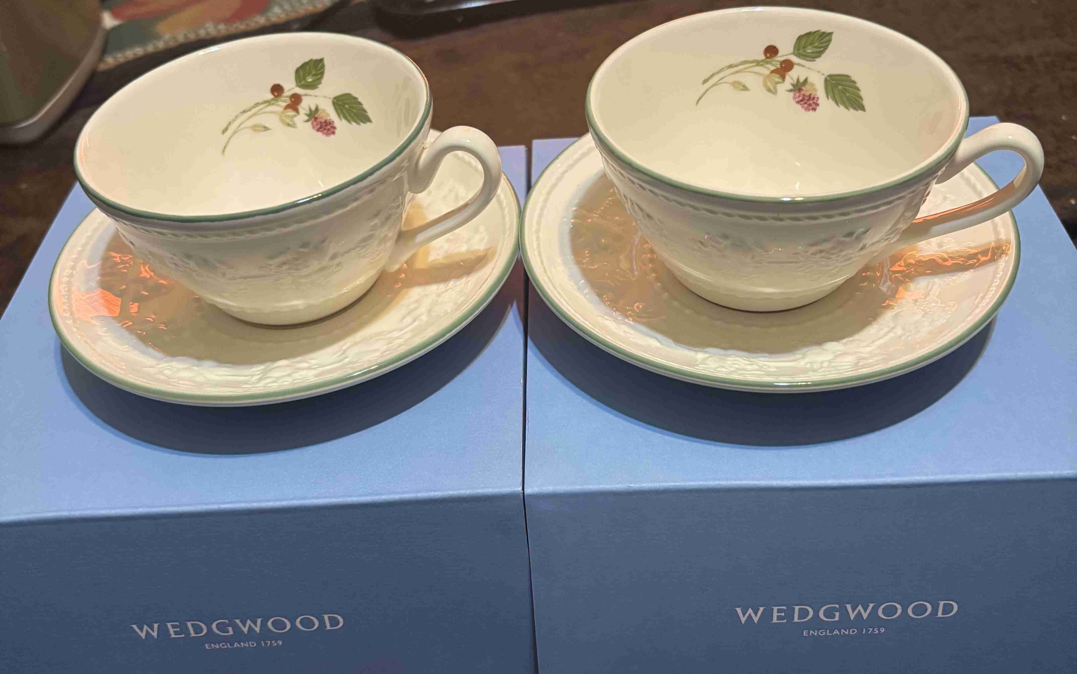 素敵なソーサー&カップのセットが見たい☕