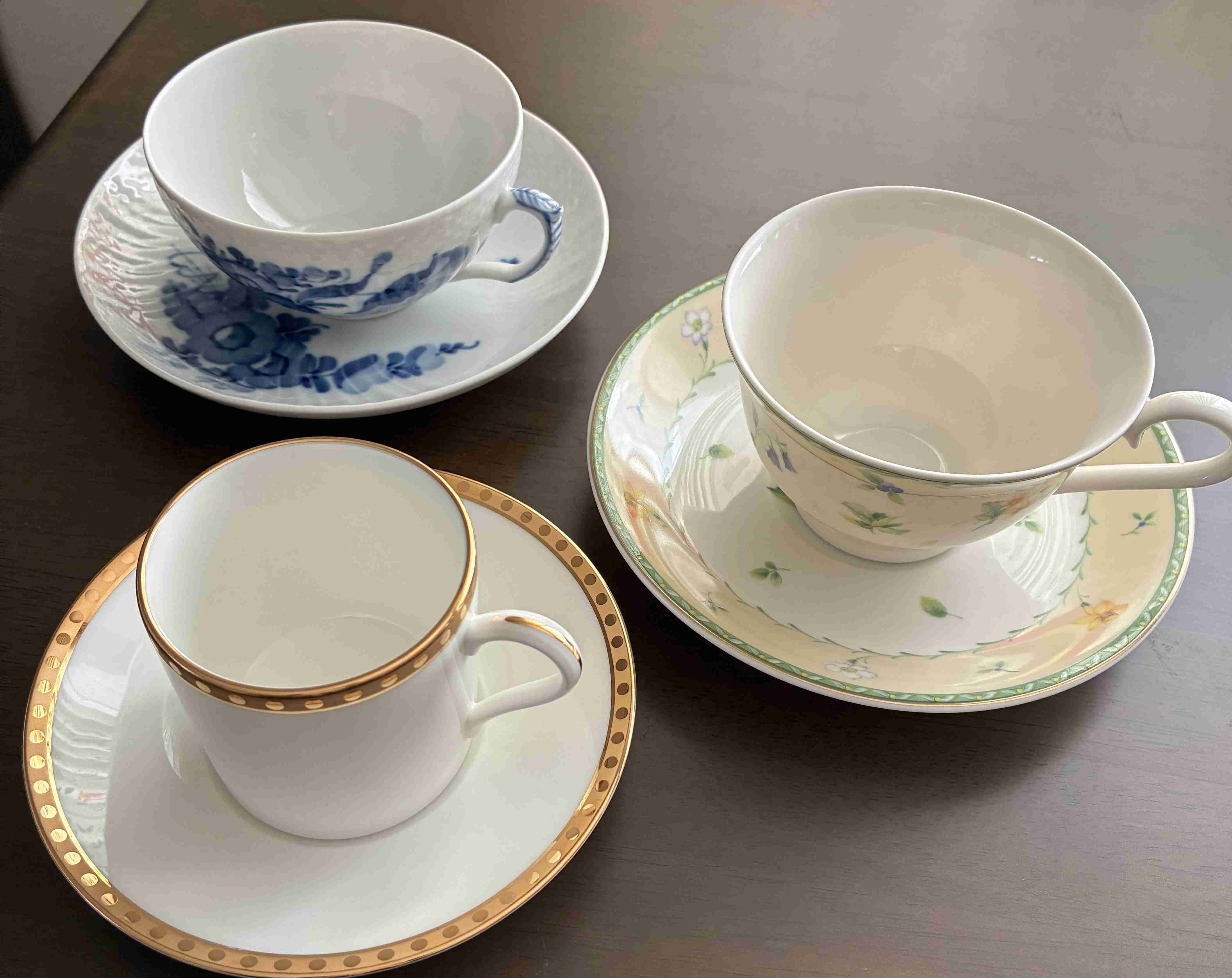 素敵なソーサー&カップのセットが見たい☕