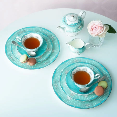 素敵なソーサー&カップのセットが見たい☕