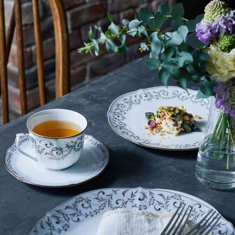 素敵なソーサー&カップのセットが見たい☕