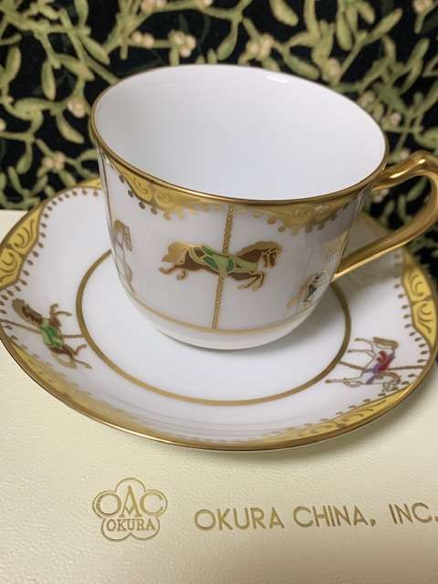 素敵なソーサー&カップのセットが見たい☕