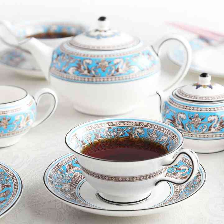 素敵なソーサー&カップのセットが見たい☕