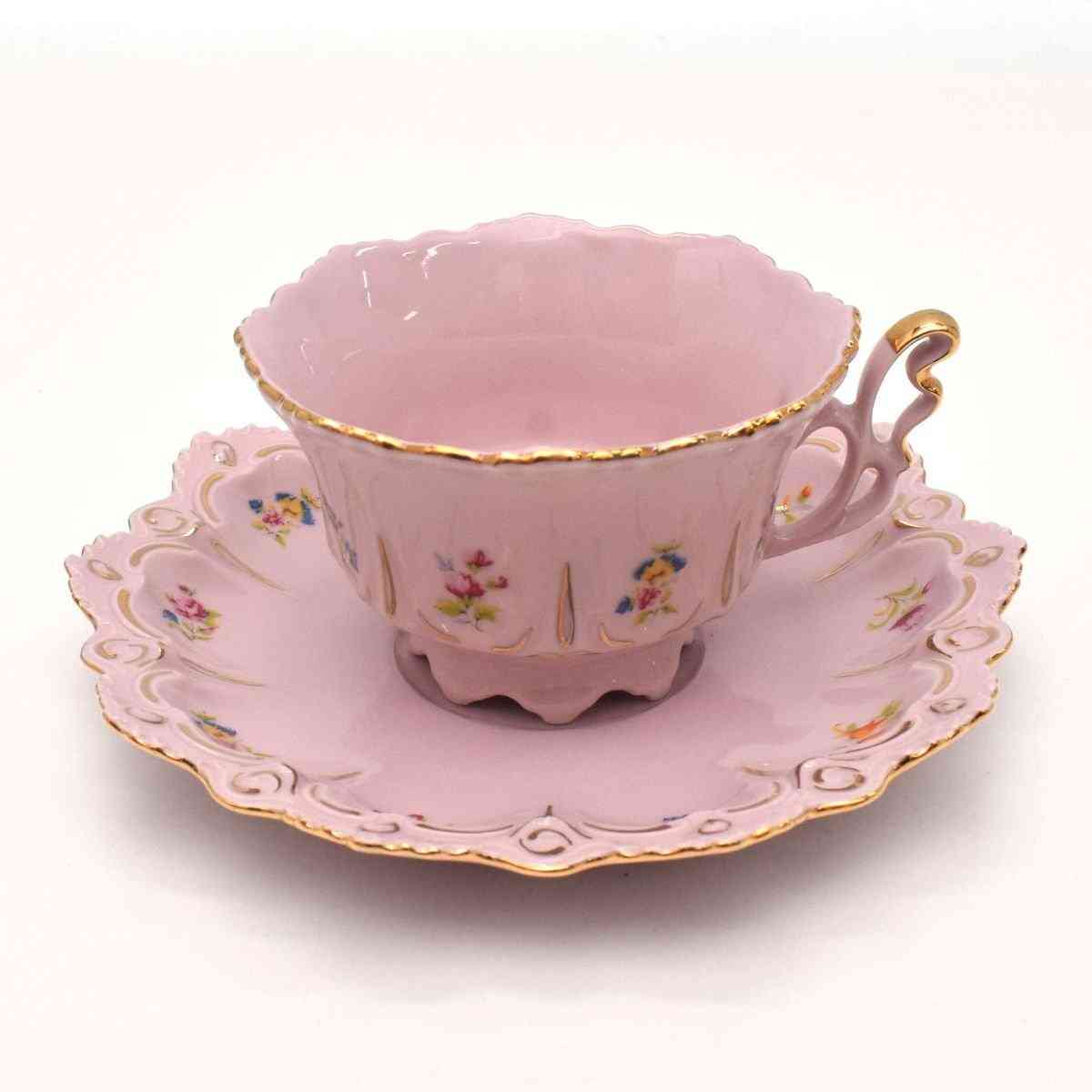 素敵なソーサー&カップのセットが見たい☕