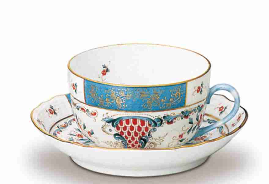 素敵なソーサー&カップのセットが見たい☕