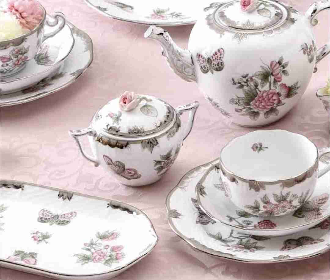 素敵なソーサー&カップのセットが見たい☕