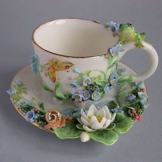 素敵なソーサー&カップのセットが見たい☕