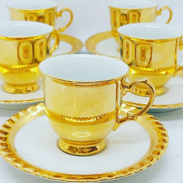 素敵なソーサー&カップのセットが見たい☕