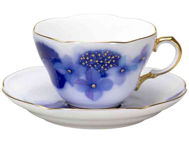 素敵なソーサー&カップのセットが見たい☕