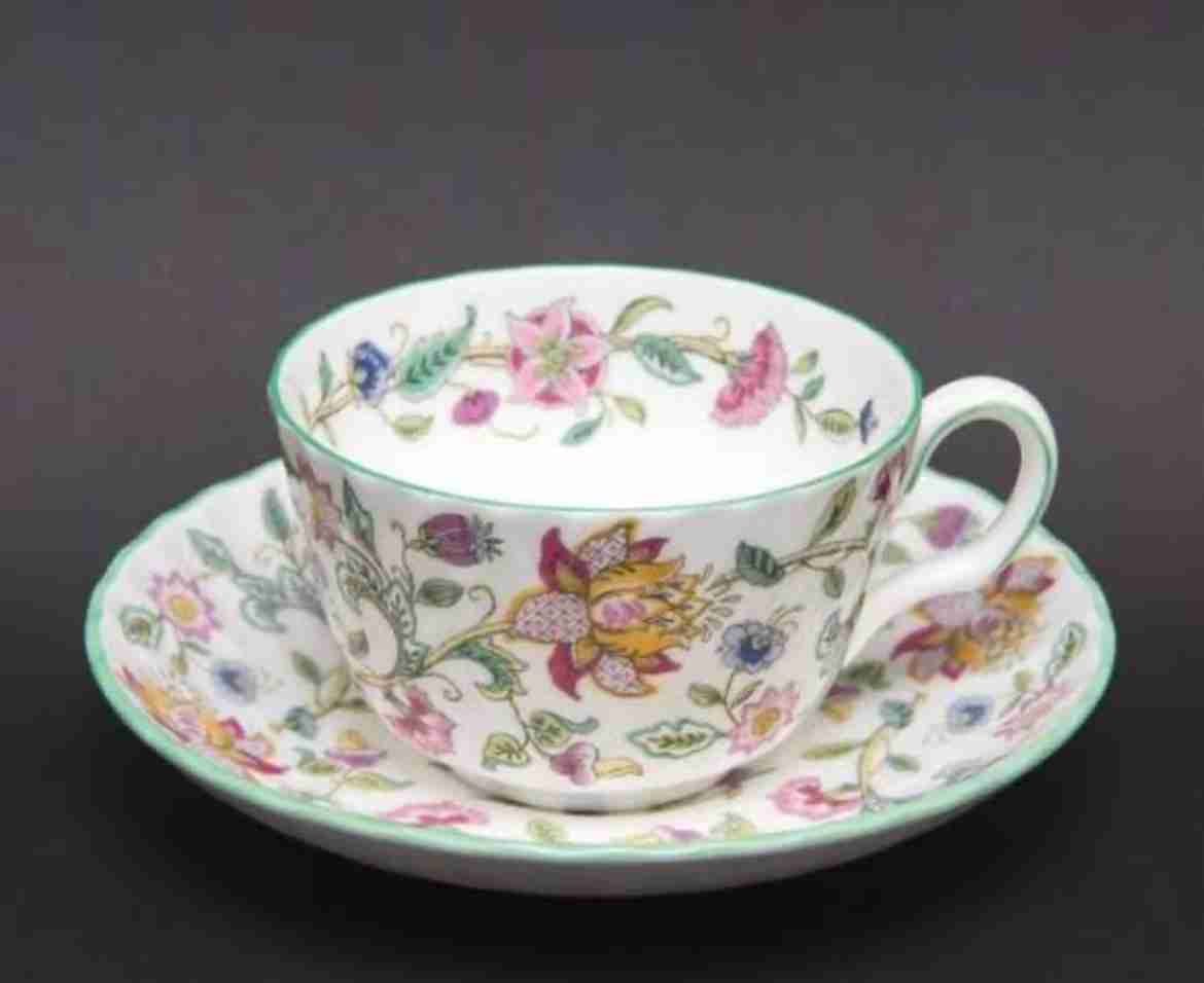 素敵なソーサー&カップのセットが見たい☕