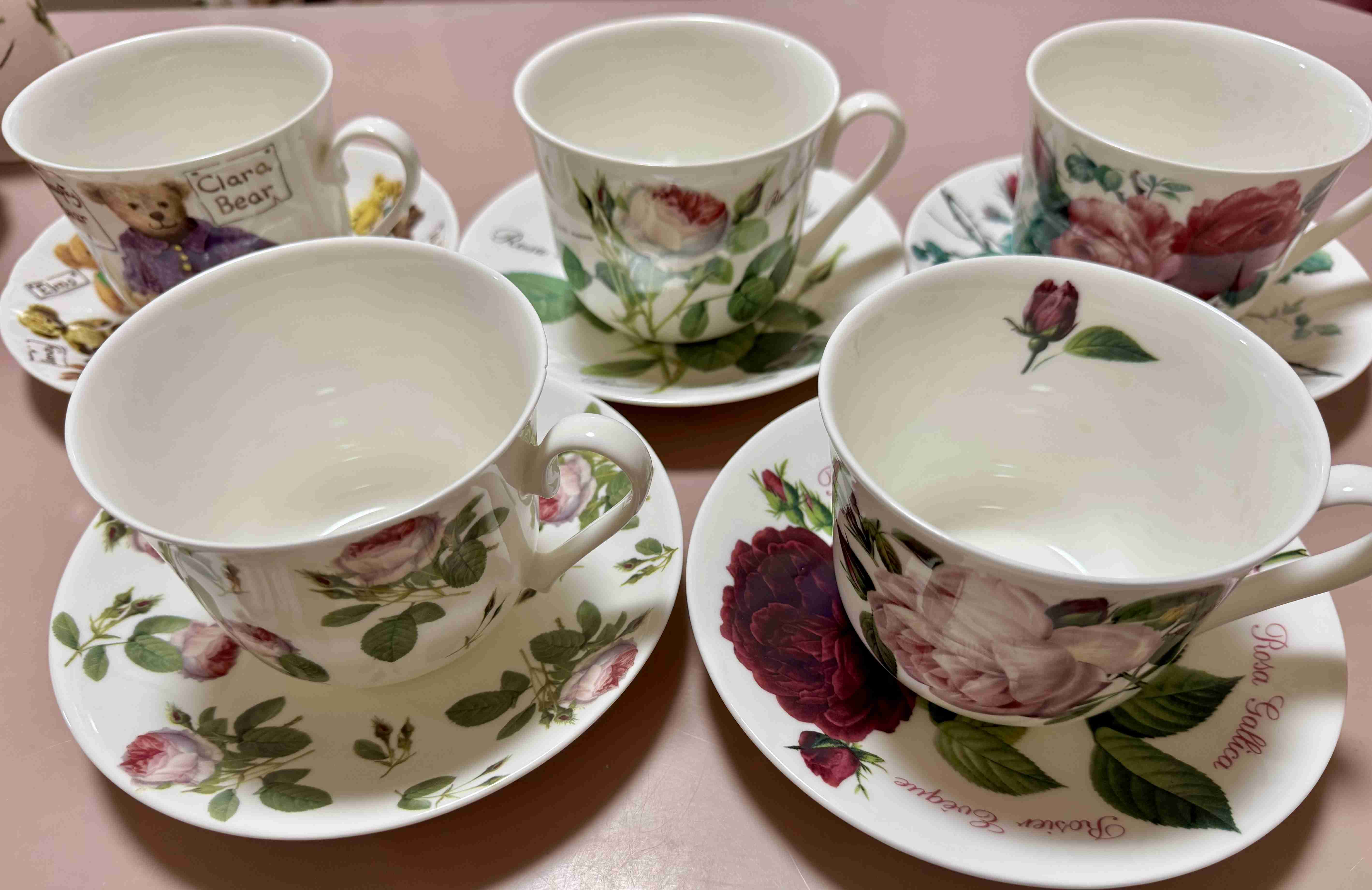 素敵なソーサー&カップのセットが見たい☕