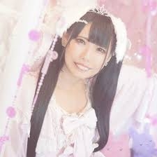 ｢整形しろ｣｢無理｣｢顔が終わってる｣ひどすぎる誹謗中傷にも笑顔で返す｢9年目のソロアイドル｣