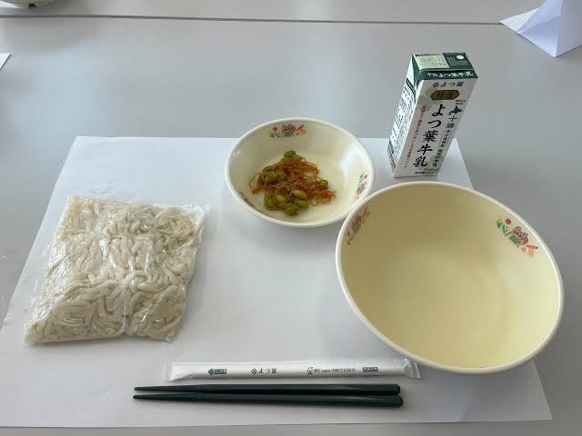 公立小学校の給食無償化 食材費相当額を国が負担へ