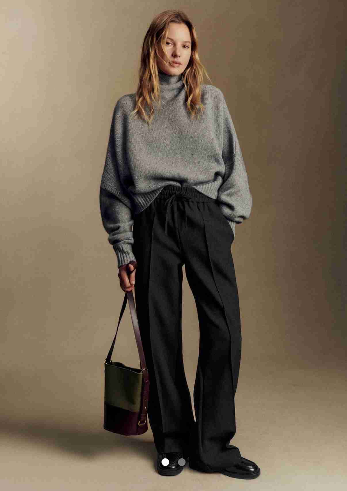 職場でも「スウェットパンツ」なぜ人気?おしゃれに着こなす今風スタイルとは?【THE TIME,】