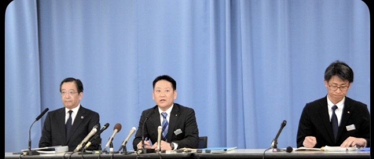「質問者以外が大きな声を」「答えないからこうなってる」 斎藤元彦知事会見が紛糾、知事は質問途中で退席