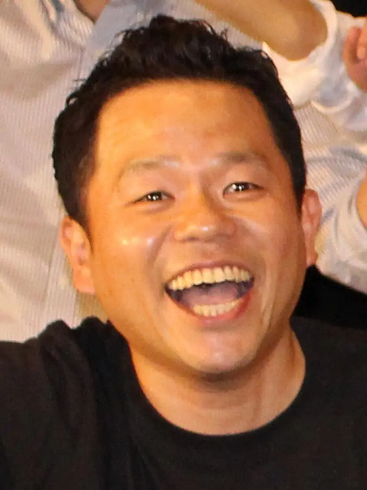 51歳・井上晴美、今も変わらぬ圧巻の水着姿「グラビアクイーンが26年ぶりに帰ってきた!」