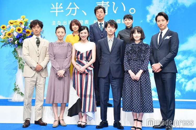 永野芽郁、ボブヘア姿の新たなショットに反響「ずっとビジュ待ってました」「髪短いのも似合いすぎてる」「お顔も演技も好き」
