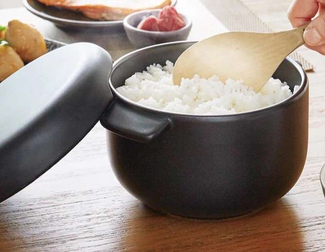 土鍋でご飯炊いてる人