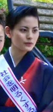 【宝塚】雪組トップ・朝美絢、軍服姿の“圧倒的美貌”にネット騒然！ 『波うららかに、めおと日和』ビジュアル公開に「完璧」「神かよ」「大優勝してる」の声