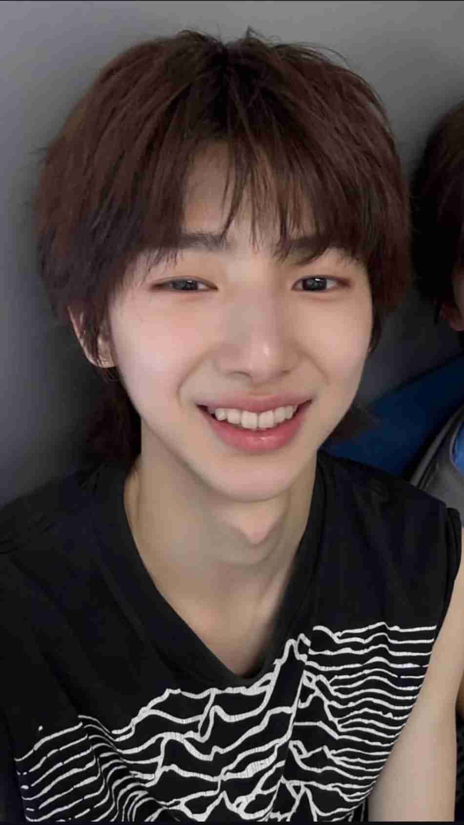 芸能人の笑顔が見たい