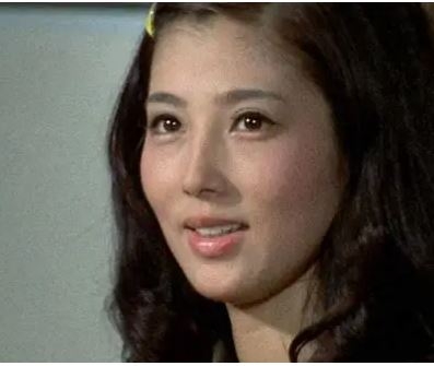 面長美人というと誰が浮かびますか?