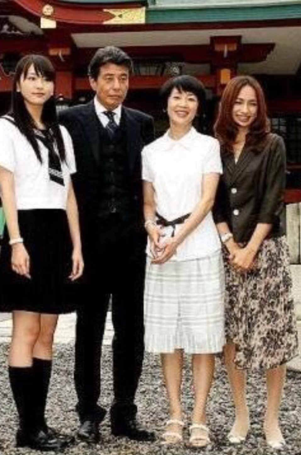 「身長差12cm」も…男性の方が背が低いのってどう！？《逆身長差》芸能人夫婦が幸せそうな理由