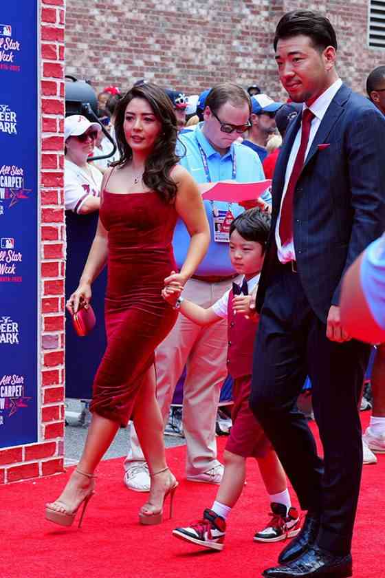 大谷翔平＆真美子夫妻が恒例のNY晩さん会に“ブラックコーデ”で出席！夫婦揃っては初めて
