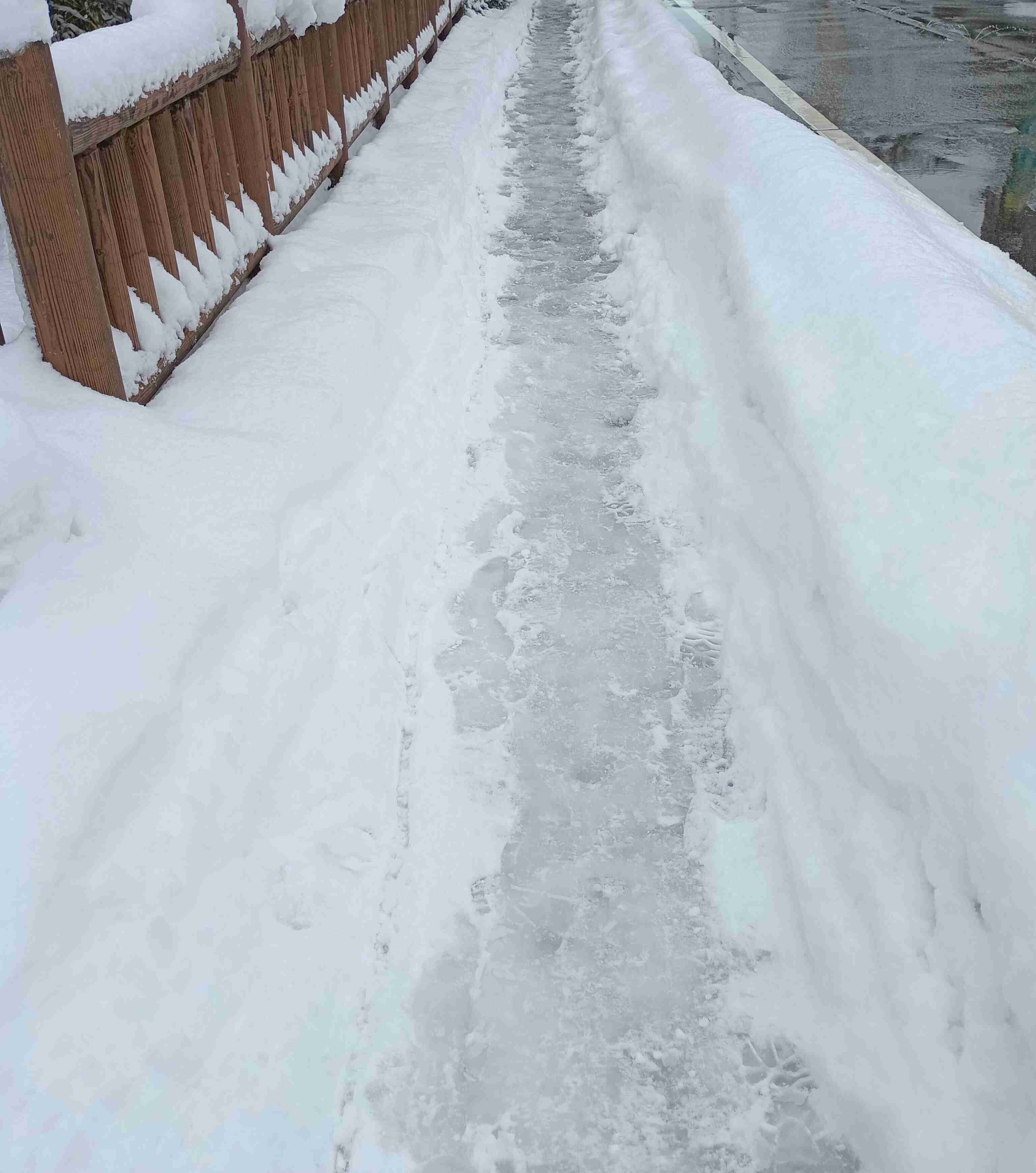 雪国の大変さ、雪国ならではの良いことを教えて欲しい