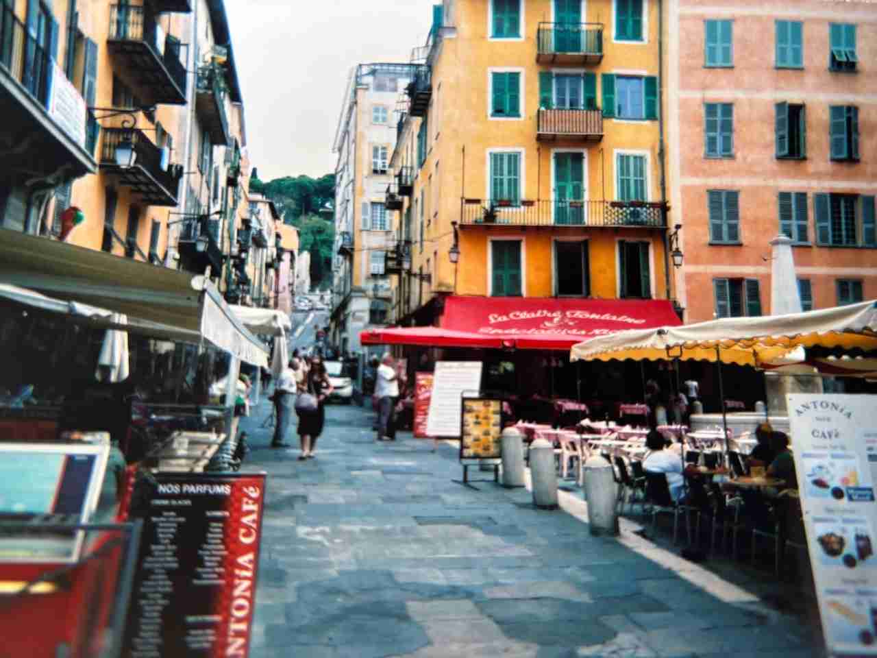 一人で海外旅行行くならどこがオススメ?