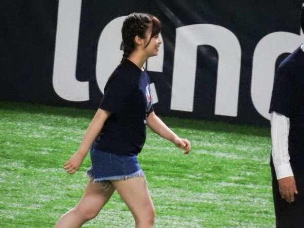 橋本環奈が港区“二十歳の集い”に登場も「税金積んだらハシカン呼べるのか」批判…区議が声明出す事態に