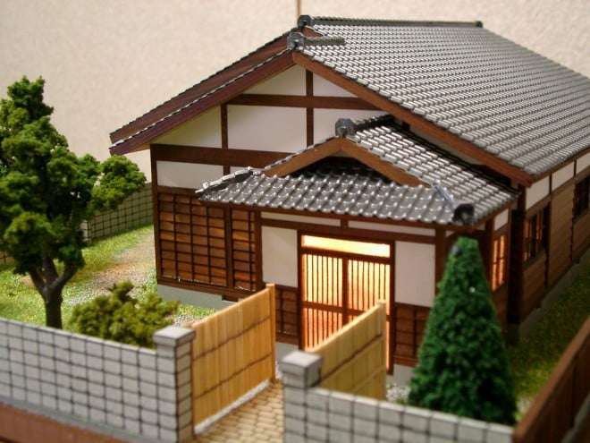 実家は築何年ですか？不具合や困りごとありますか？あと何年住めそうですか？