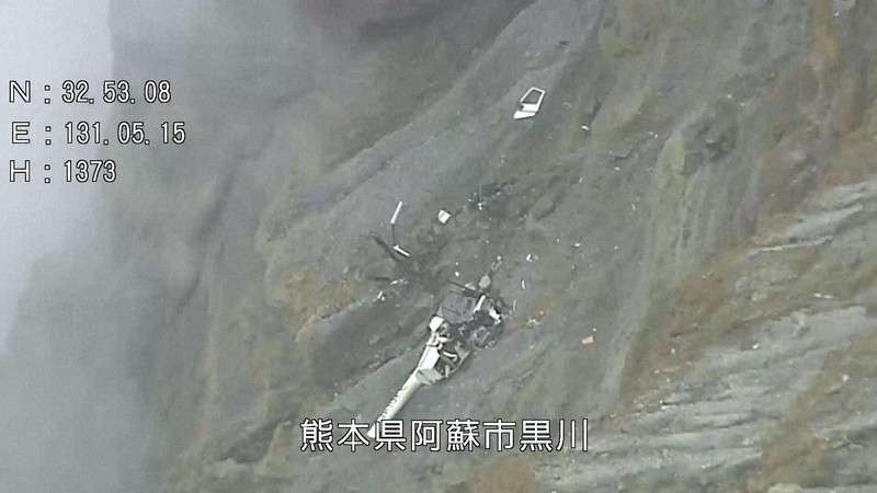【続報】阿蘇中岳の火口に墜落か　大破した機体を発見