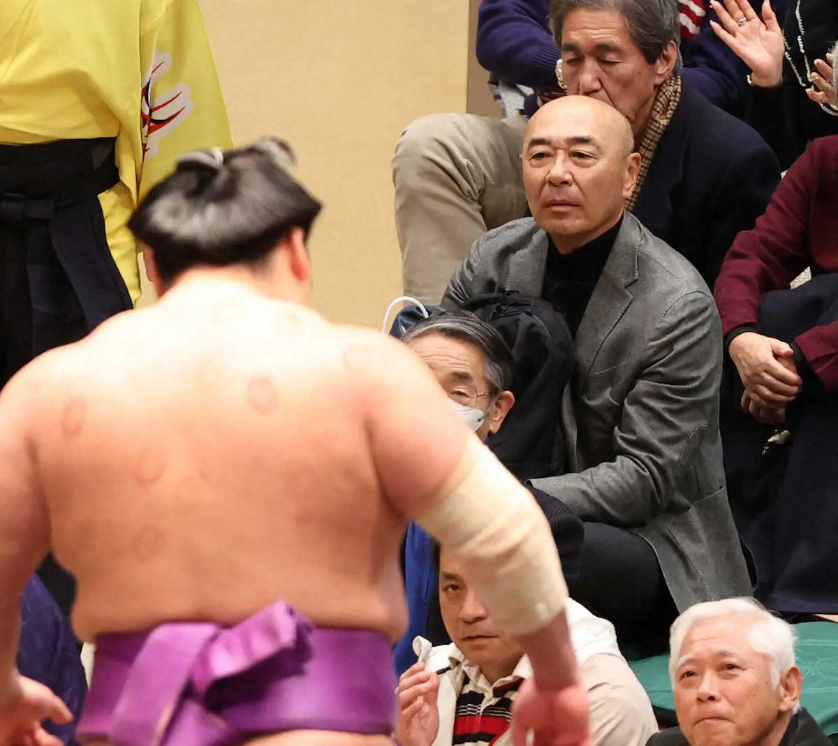 「さすがにマナー違反」「レベル低すぎ」大相撲初場所、人気力士の熱戦に“水を差す”残念な行為に批判相次ぐ