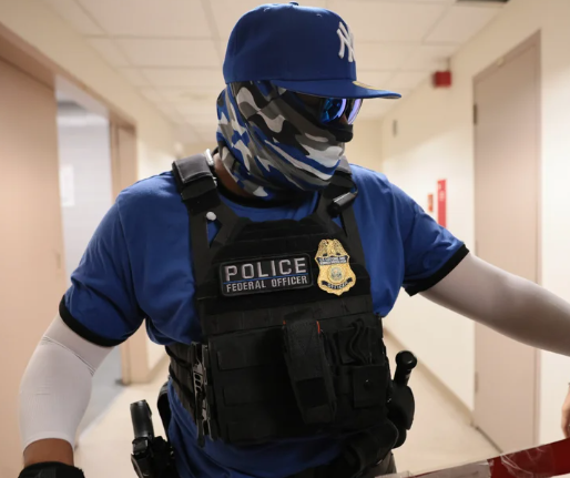 アメリカ・ミネソタ州で移民取り締まり中に住民男性射殺　連邦職員「正当防衛」主張