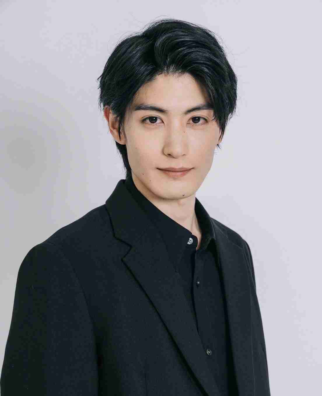 AIと誤解されるほどイケメンと話題！自称“底辺YouTuber”・ゲソブラックって？「ついにAIが自我をもって生き始めたか」「何でこんなに男前なんだ」