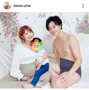 再婚から8年…矢口真里〝元モデル夫〟との顔出し家族ショットに「幸せやな」「仲睦まじいお二人に乾杯…」「奥ちゃま　梅ちゃんさん！」の声