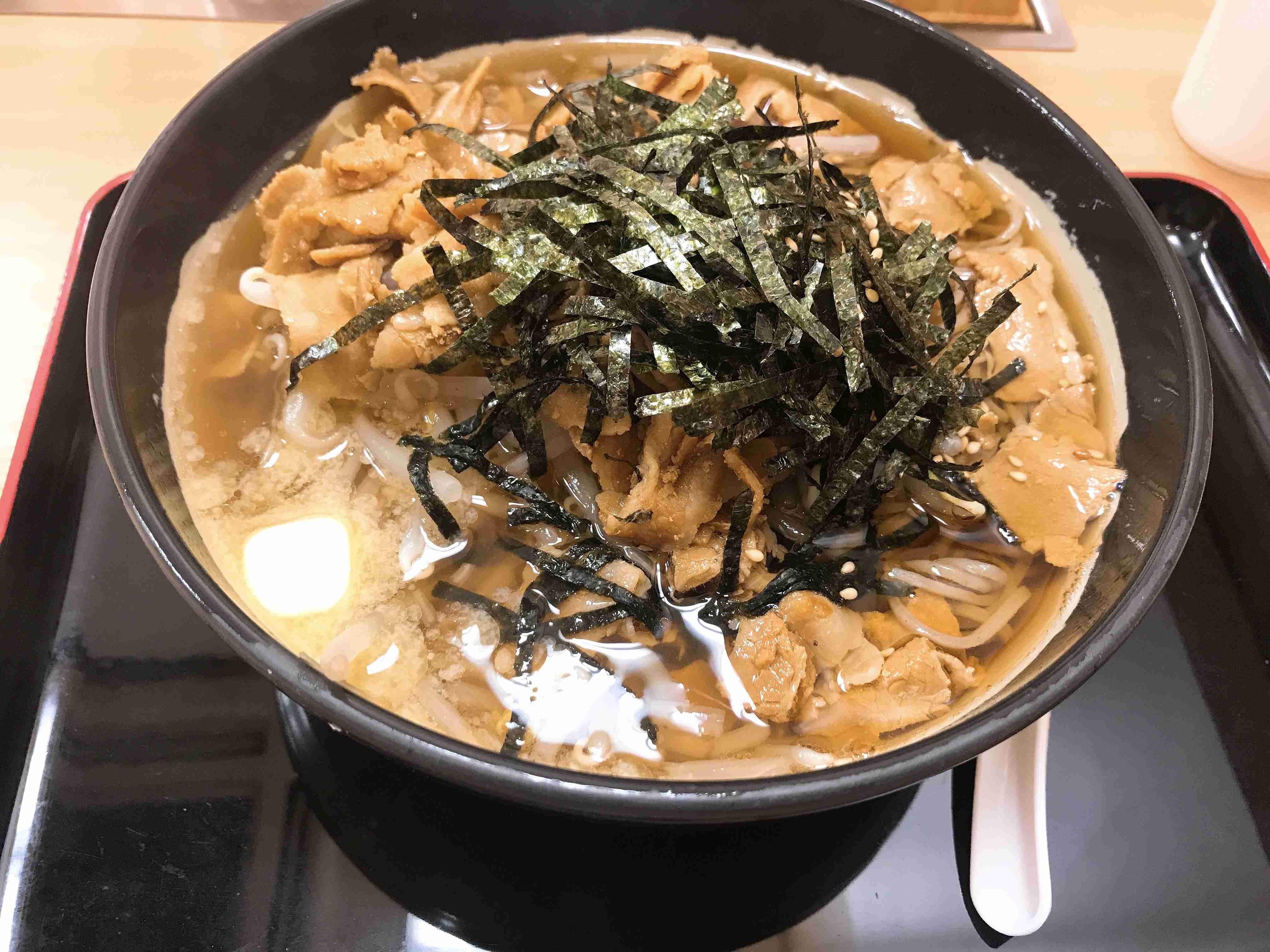 駅の立ち食いそば食べますか?