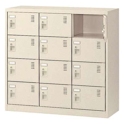 職場でロッカールーム使いますか？