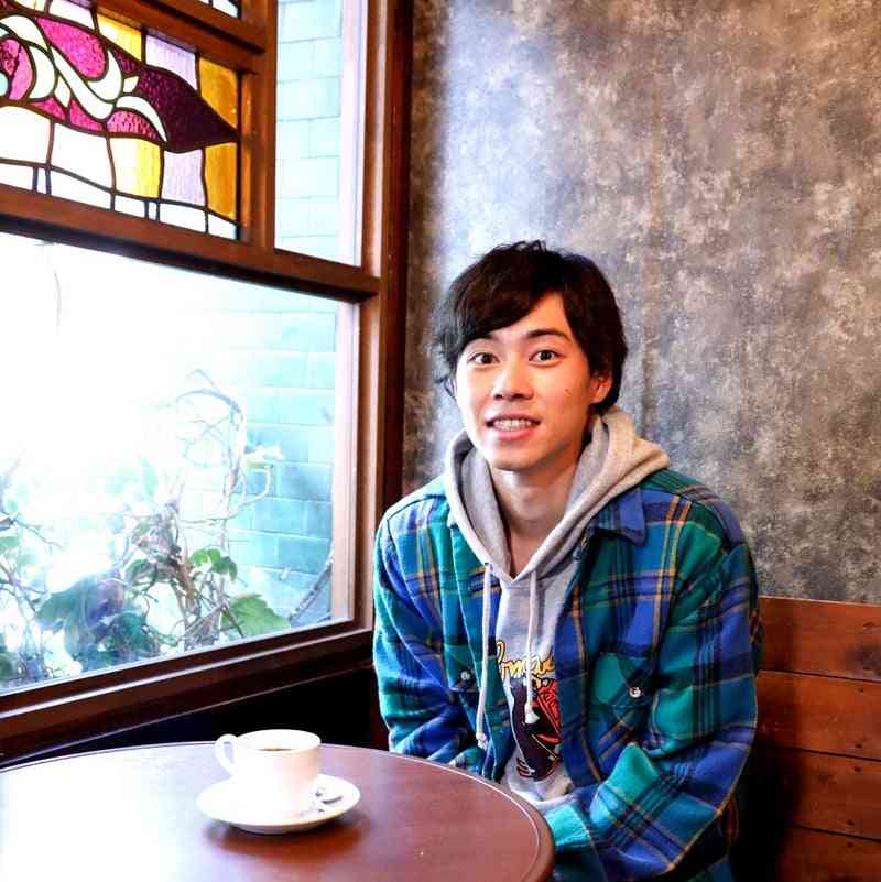 「スナック」「大衆酒場」「純喫茶」が再ブーム 令和の若者たちが集う理由とは?