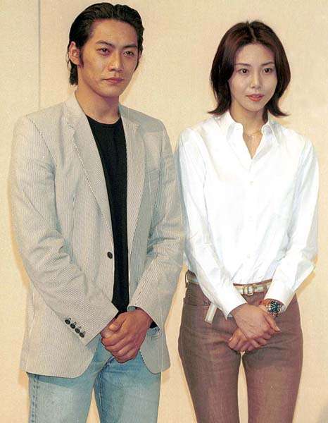 松嶋菜々子(52)が明かす“高身長コンプレックス” 「10代の思春期のころは、背中を少し丸めて姿勢が悪くなった」