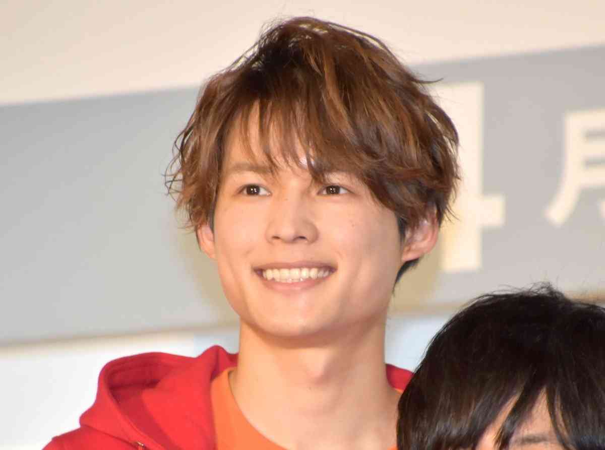 SixTONES松村北斗×今田美桜W主演で東野圭吾「白鳥とコウモリ」映画化、9月公開