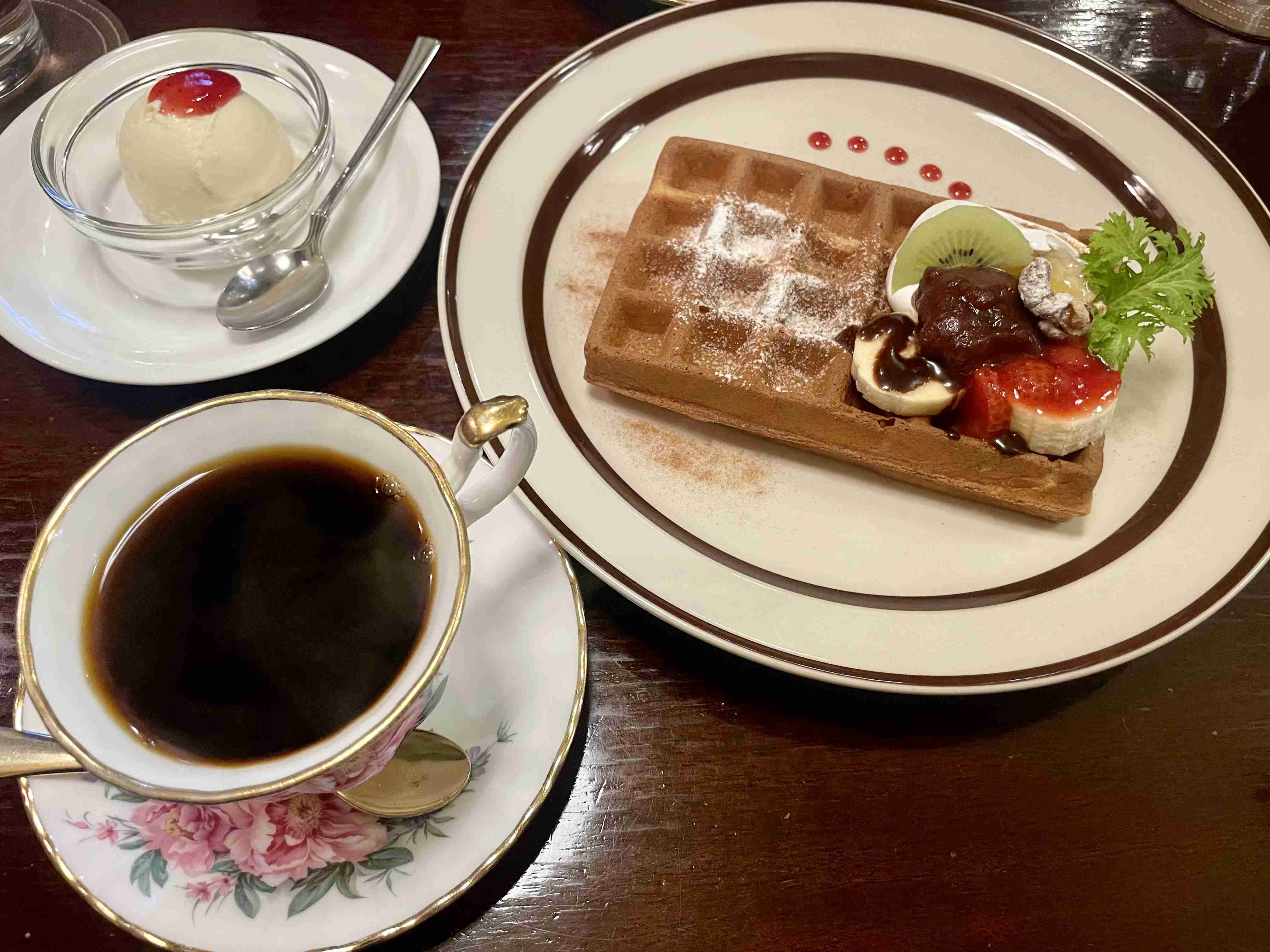 ☕️皆さんが撮ったカフェの写真が見たいです📸