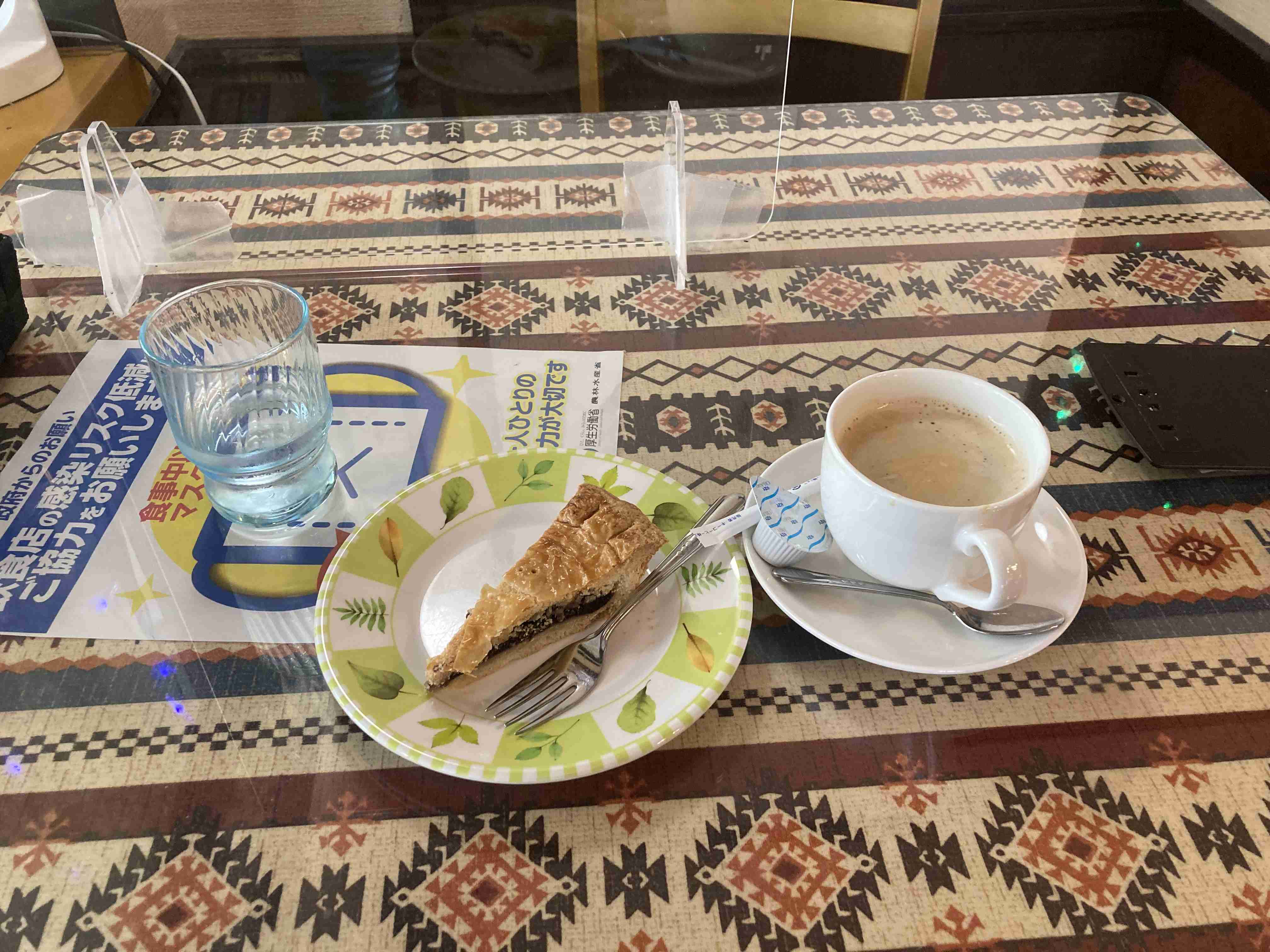 ☕️皆さんが撮ったカフェの写真が見たいです📸