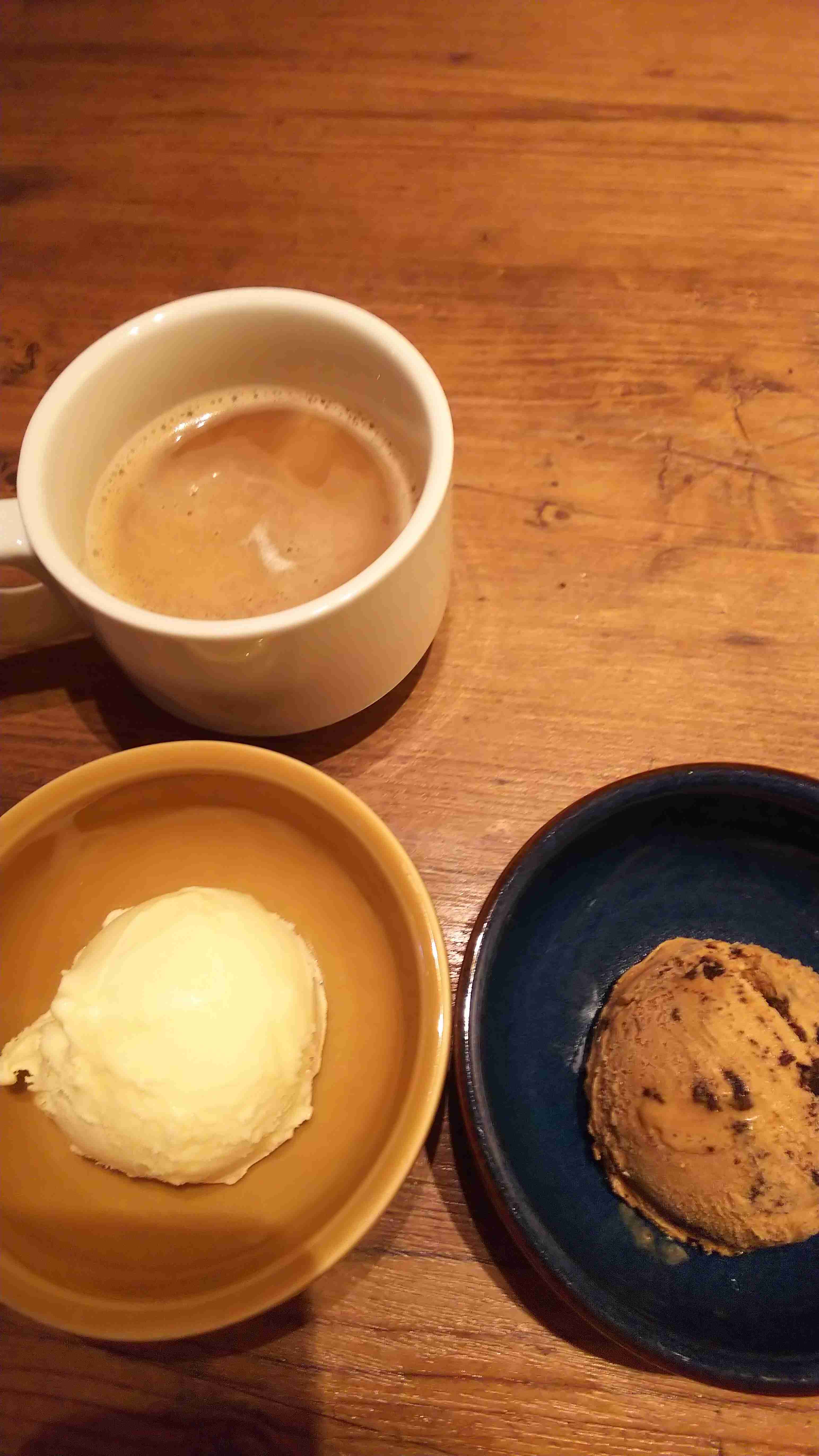 ☕️皆さんが撮ったカフェの写真が見たいです📸