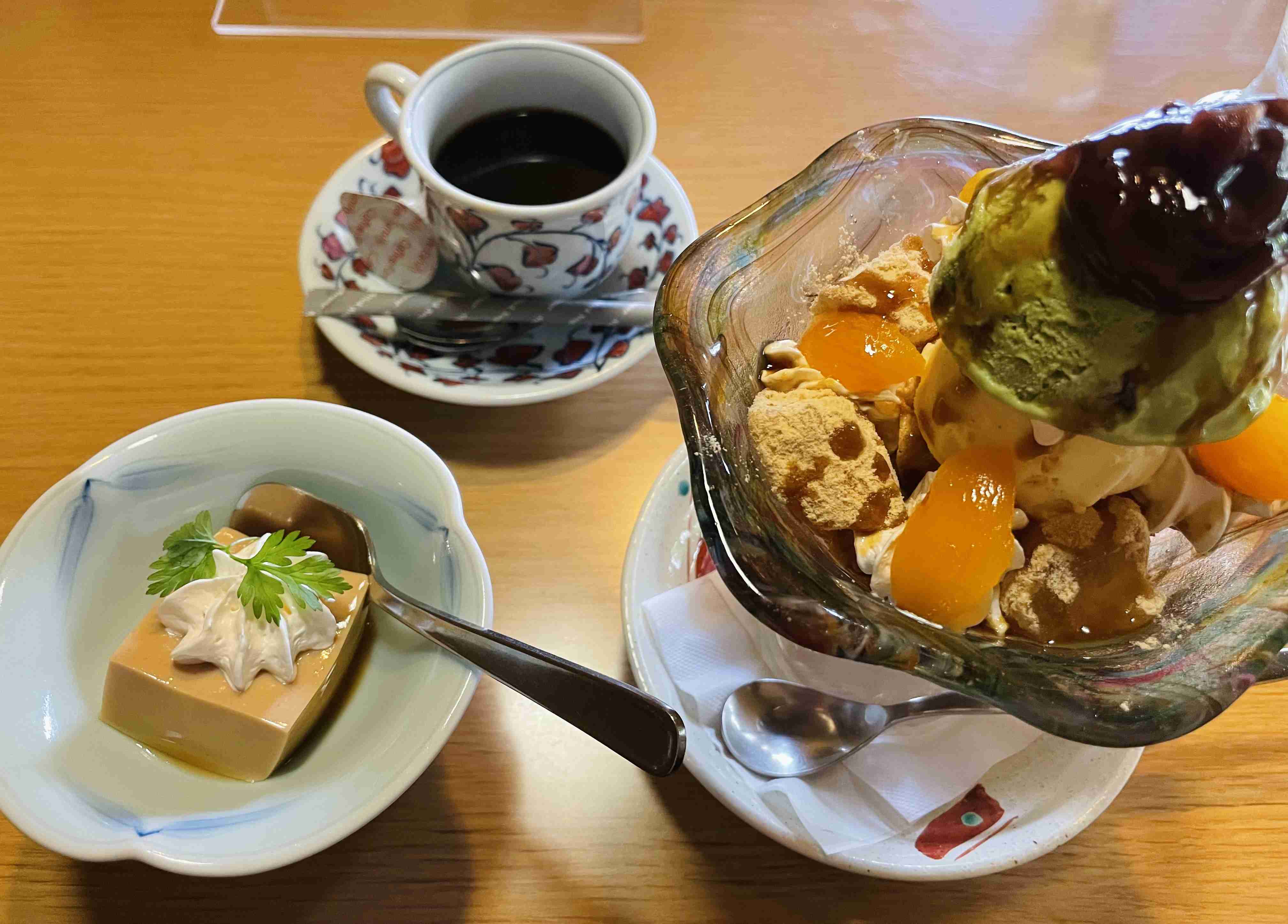 ☕️皆さんが撮ったカフェの写真が見たいです📸