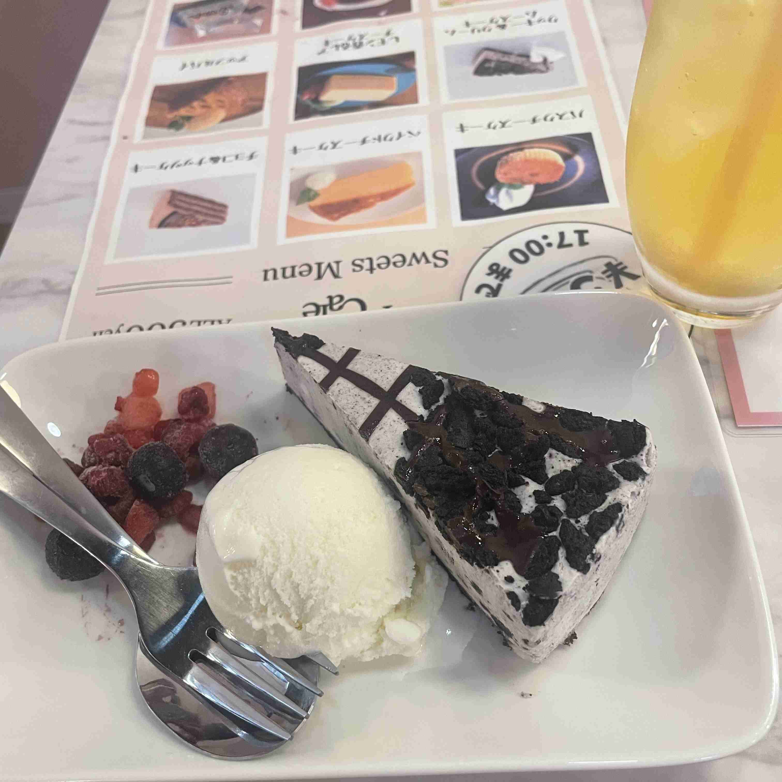 ☕️皆さんが撮ったカフェの写真が見たいです📸