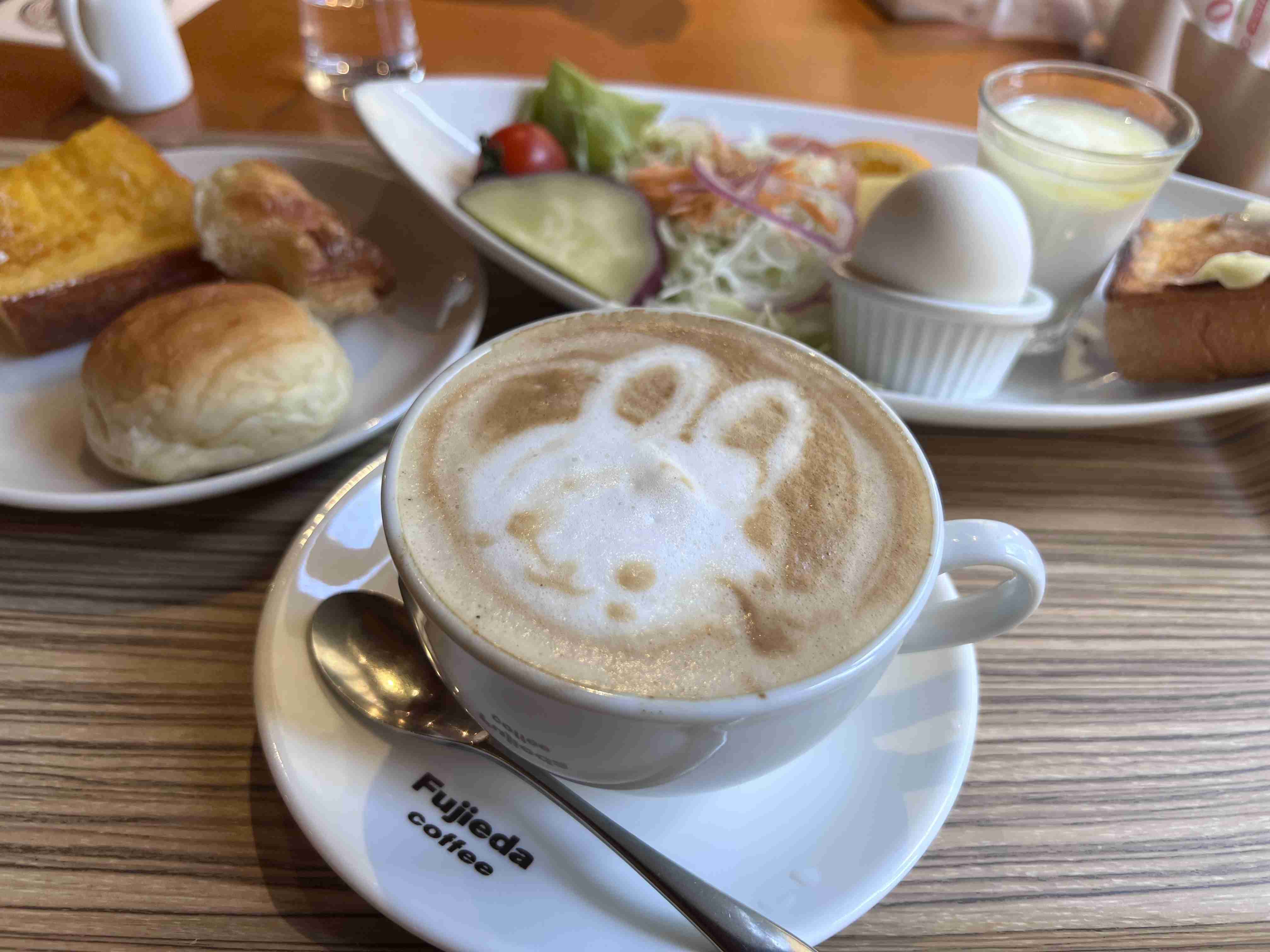 ☕️皆さんが撮ったカフェの写真が見たいです📸