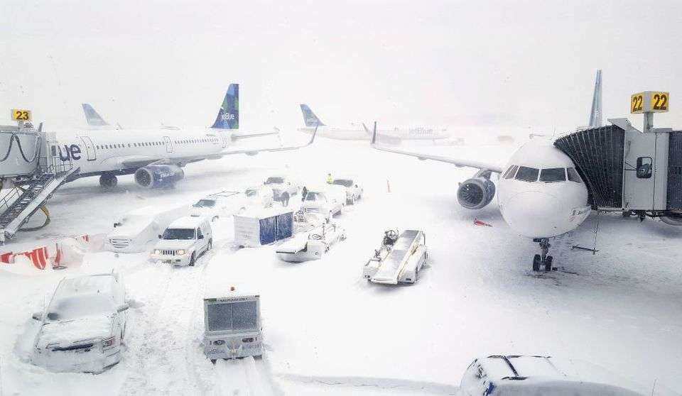 日本海側で大雪や猛吹雪…“冬の嵐”に　空の便、12日は数便欠航　新幹線も遅れが出る見込み